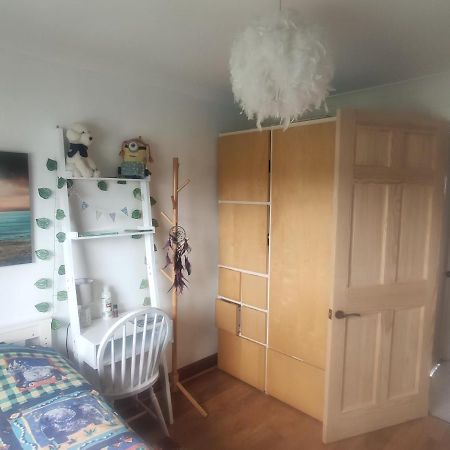 Single Bedroom In Quiet Neighbourhood Glasgow Eksteriør bilde