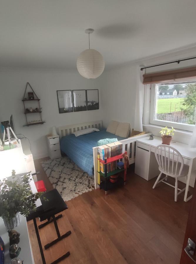Single Bedroom In Quiet Neighbourhood Glasgow Eksteriør bilde